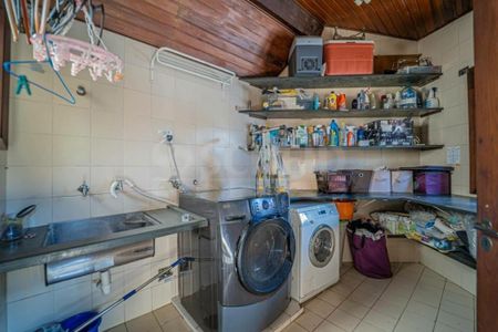 Casa à venda com 4 quartos, 482m² em Jardim Cordeiro, São Paulo