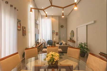 Casa de condomínio para alugar com 290m², 3 quartos e 4 vagas Casa de condomínio para alugar com 290m², 3 quartos e 4 vagasSala