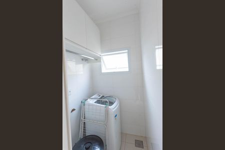 Casa de condomínio para alugar com 290m², 3 quartos e 4 vagas Casa de condomínio para alugar com 290m², 3 quartos e 4 vagasÁrea de Serviço