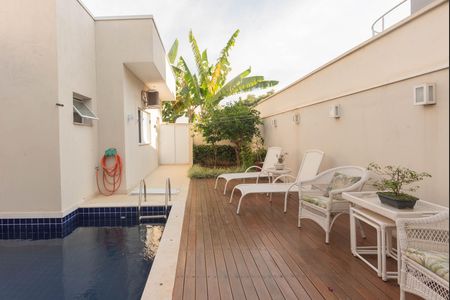 Casa de condomínio para alugar com 290m², 3 quartos e 4 vagas Casa de condomínio para alugar com 290m², 3 quartos e 4 vagasPiscina