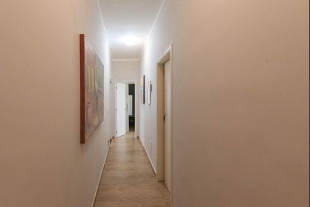 Casa de condomínio para alugar com 290m², 3 quartos e 4 vagas Casa de condomínio para alugar com 290m², 3 quartos e 4 vagasCorredor
