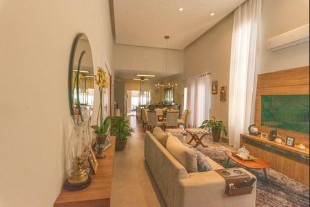Casa de condomínio para alugar com 290m², 3 quartos e 4 vagas Casa de condomínio para alugar com 290m², 3 quartos e 4 vagasSala