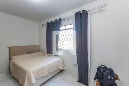 Casa à venda com 200m², 4 quartos e 5 vagas Casa à venda com 200m², 4 quartos e 5 vagasQuarto