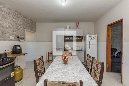 Casa à venda com 200m², 4 quartos e 5 vagas Casa à venda com 200m², 4 quartos e 5 vagasCozinha