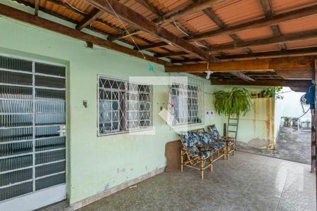 Casa à venda com 200m², 4 quartos e 5 vagas Casa à venda com 200m², 4 quartos e 5 vagasÁrea externa