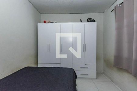 Casa à venda com 200m², 4 quartos e 5 vagas Casa à venda com 200m², 4 quartos e 5 vagasQuarto