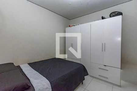 Casa à venda com 200m², 4 quartos e 5 vagas Casa à venda com 200m², 4 quartos e 5 vagasQuarto