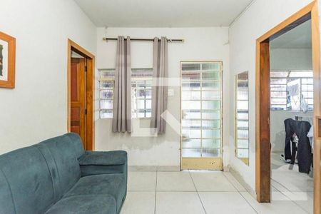 Casa à venda com 200m², 4 quartos e 5 vagas Casa à venda com 200m², 4 quartos e 5 vagasSala