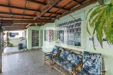 Casa à venda com 200m², 4 quartos e 5 vagas Casa à venda com 200m², 4 quartos e 5 vagasÁrea externa