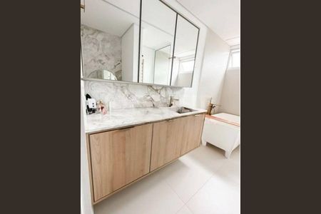 Apartamento à venda com 341m², 4 quartos e sem vaga
