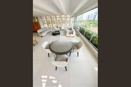 Apartamento à venda com 341m², 4 quartos e sem vaga