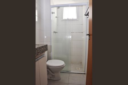 Apartamento para alugar com 42m², 2 quartos e 1 vagaDetalhe - Banheiro Social