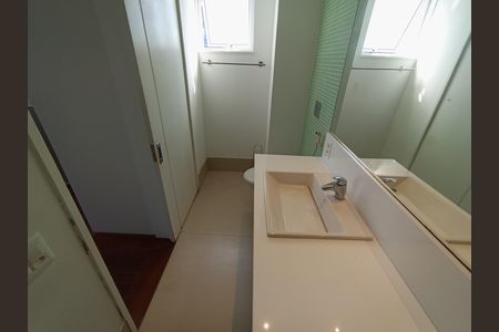 Apartamento à venda com 100m², 2 quartos e 1 vaga Apartamento à venda com 100m², 2 quartos e 1 vagaBanheiro suíte