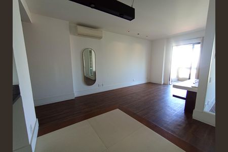 Apartamento à venda com 100m², 2 quartos e 1 vaga Apartamento à venda com 100m², 2 quartos e 1 vagaSala