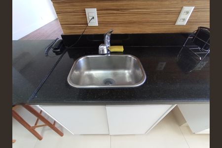Apartamento à venda com 100m², 2 quartos e 1 vaga Apartamento à venda com 100m², 2 quartos e 1 vagaPia cozinha