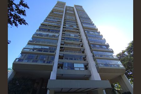 Apartamento à venda com 100m², 2 quartos e 1 vaga Apartamento à venda com 100m², 2 quartos e 1 vagaFachada