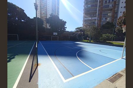 Apartamento à venda com 100m², 2 quartos e 1 vaga Apartamento à venda com 100m², 2 quartos e 1 vagaQuadra Esportiva