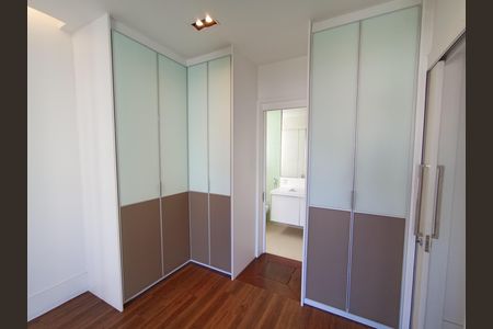 Apartamento à venda com 100m², 2 quartos e 1 vaga Apartamento à venda com 100m², 2 quartos e 1 vagaArmário quarto