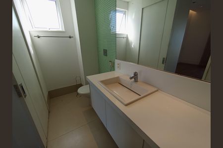 Apartamento à venda com 100m², 2 quartos e 1 vaga Apartamento à venda com 100m², 2 quartos e 1 vagaBanheiro suíte