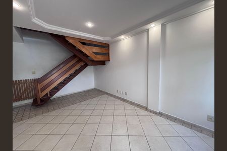 Sala de casa de condomínio para alugar com 3 quartos, 110m² em Recreio dos Bandeirantes, Rio de Janeiro