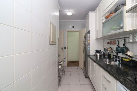 Apartamento à venda com 76m², 2 quartos e 2 vagas Apartamento à venda com 76m², 2 quartos e 2 vagasCozinha