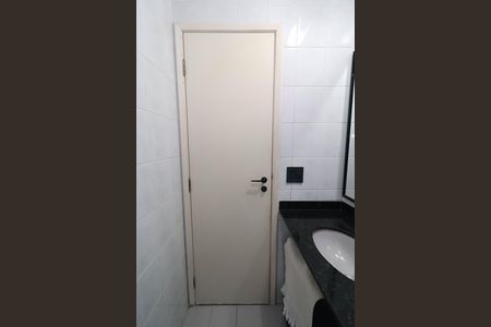 Apartamento à venda com 76m², 2 quartos e 2 vagas Apartamento à venda com 76m², 2 quartos e 2 vagasBanheiro
