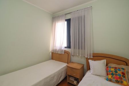 Apartamento à venda com 76m², 2 quartos e 2 vagas Apartamento à venda com 76m², 2 quartos e 2 vagasQuarto