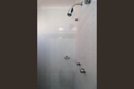 Apartamento à venda com 76m², 2 quartos e 2 vagas Apartamento à venda com 76m², 2 quartos e 2 vagasBanheiro da Suíte