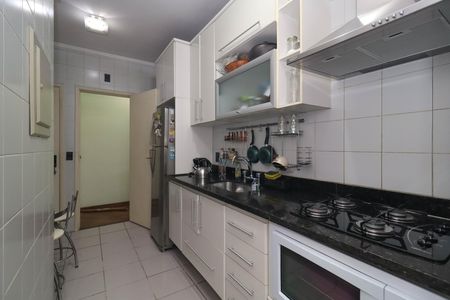 Apartamento à venda com 76m², 2 quartos e 2 vagas Apartamento à venda com 76m², 2 quartos e 2 vagasCozinha