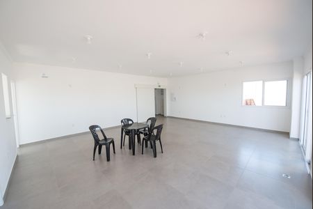 Apartamento para alugar com 77m², 2 quartos e 1 vaga Apartamento para alugar com 77m², 2 quartos e 1 vagaÁrea comum - Salão de festas