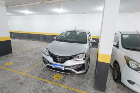 Apartamento para alugar com 77m², 2 quartos e 1 vaga Apartamento para alugar com 77m², 2 quartos e 1 vagaGaragem