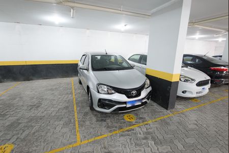 Apartamento para alugar com 77m², 2 quartos e 1 vaga Apartamento para alugar com 77m², 2 quartos e 1 vagaGaragem