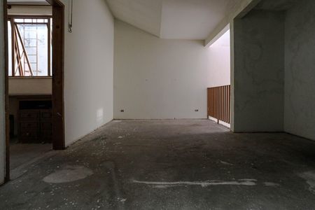 Casa para alugar com 250m², 2 quartos e 2 vagas Casa para alugar com 250m², 2 quartos e 2 vagasLiving