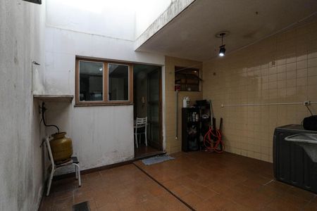 Casa para alugar com 250m², 2 quartos e 2 vagas Casa para alugar com 250m², 2 quartos e 2 vagasÁrea de Serviço