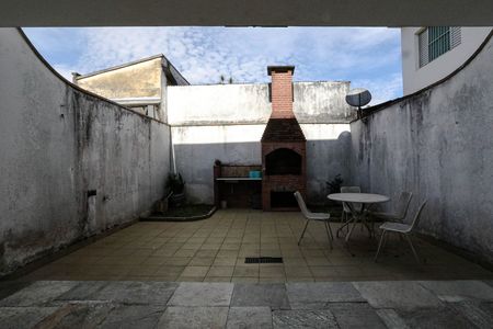 Casa para alugar com 250m², 2 quartos e 2 vagas Casa para alugar com 250m², 2 quartos e 2 vagasChurrasqueira