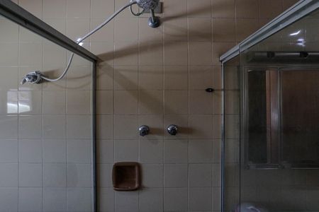 Casa para alugar com 250m², 2 quartos e 2 vagas Casa para alugar com 250m², 2 quartos e 2 vagasBanheiro - Quarto 1 - Suíte