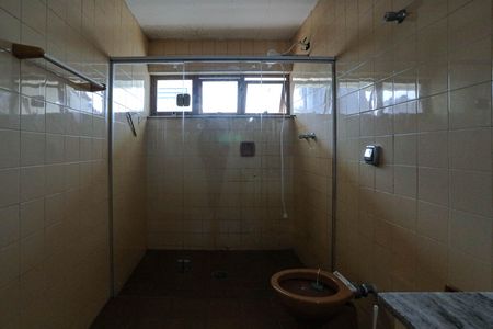 Casa para alugar com 250m², 2 quartos e 2 vagas Casa para alugar com 250m², 2 quartos e 2 vagasBanheiro - Quarto 2 - Suíte