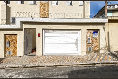 Casa à venda com 118m², 3 quartos e 4 vagasFachada 