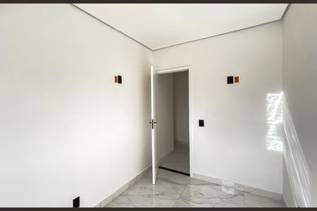 Casa à venda com 118m², 3 quartos e 4 vagasQuarto 2