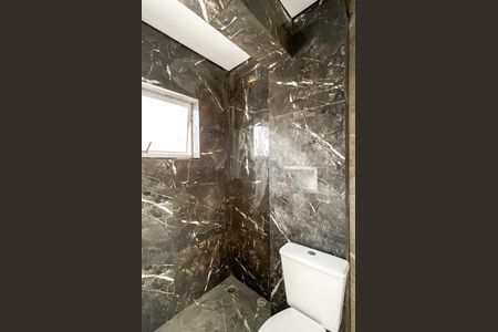 Casa à venda com 118m², 3 quartos e 4 vagasBanheiro da Suíte