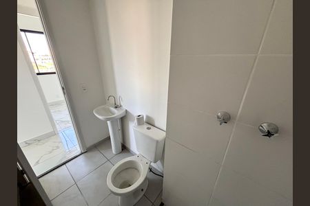 Banheiro de apartamento para alugar com 2 quartos, 38m² em Cidade Antônio Estêvão de Carvalho, São Paulo