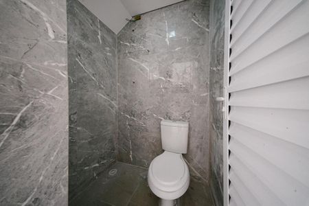 Casa à venda com 118m², 3 quartos e 4 vagasBanheiro de Serviço