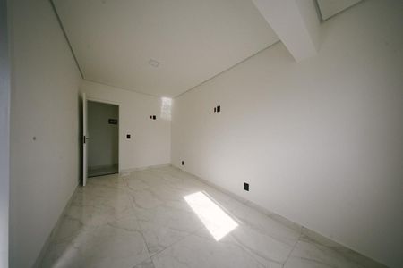Casa à venda com 118m², 3 quartos e 4 vagasSuíte