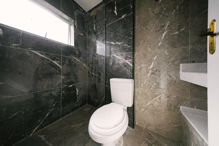 Casa à venda com 118m², 3 quartos e 4 vagasBanheiro da Suíte