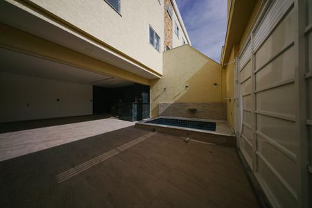 Casa à venda com 118m², 3 quartos e 4 vagasGaragem