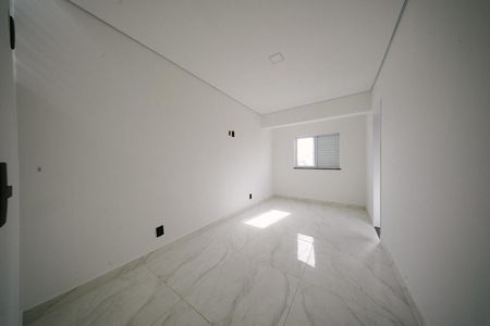 Casa à venda com 118m², 3 quartos e 4 vagasSuíte