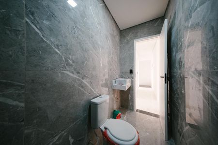 Casa à venda com 118m², 3 quartos e 4 vagasBanheiro