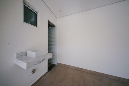 Casa à venda com 118m², 3 quartos e 4 vagasBanheiro de Serviço