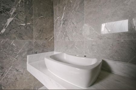 Casa à venda com 118m², 3 quartos e 4 vagasBanheiro da Suíte