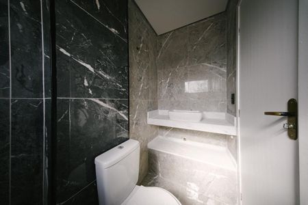 Casa à venda com 118m², 3 quartos e 4 vagasBanheiro da Suíte
